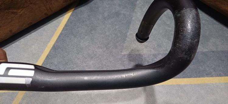 แฮนด์carbon enve แท้ ขนาด 44 cm.มีเก็บเงินปลายทาง หรือนัดรับแถวนนทบุรี รูปที่ 8