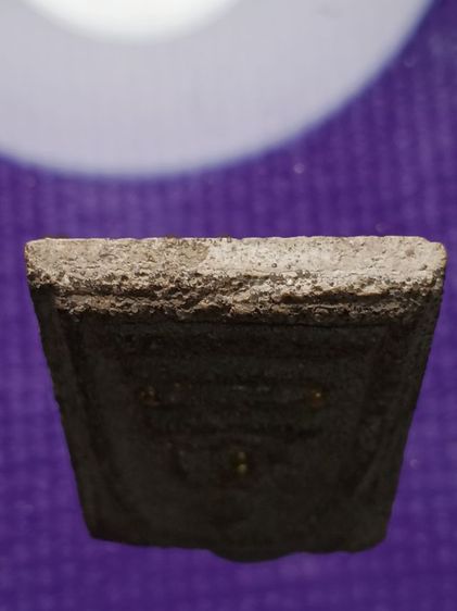 พระสมเด็จเก่า ไม่ทราบที่ ฝังเม็ดทองเก่าโบราณอยู่บนองค์พระหลายเม็ด ได้เหมายกหิ้งมาจากบ้านคุณยายเก่า พระสวยสมบูรณ์มาก เเต่ไม่รู้ที่ครับ รูปที่ 7