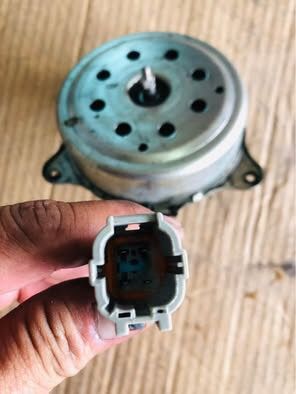 มอเตอร์พัดลมหน้าเครื่อง นิสสัน มาร์ท รูปที่ 3