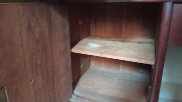 โต๊ะเครื่องแป้งไม้สักเก่า  รูปที่ 4