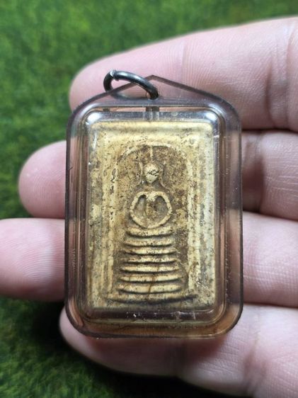 พระสมเด็จวัดเกศไชโยเลี่ยมพลาสติกเก่าๆ