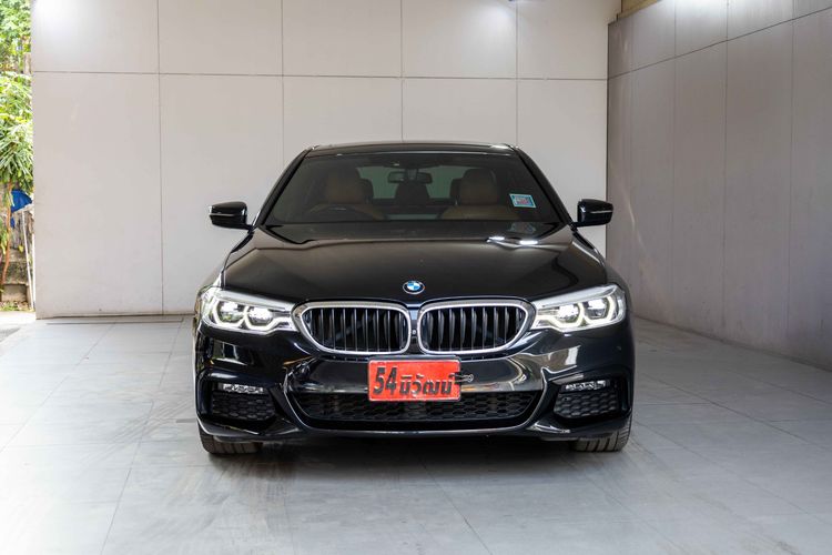 BMW Series 5 2019 530e Sedan ปลั๊กอินไฮบริด (PHEV) ไม่ติดแก๊ส เกียร์อัตโนมัติ ดำ รูปที่ 2