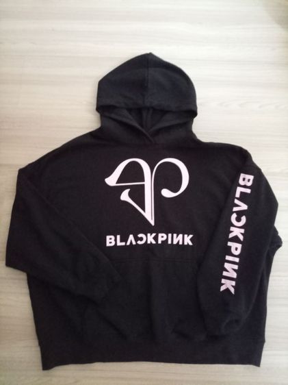 BLACKPINK 
ฮู้ดครอป สีดำ เท่มาก ใส่ถ่ายรปคือปัง
ป้ายแท้ครบ 
สภาพดี ลายชัด
