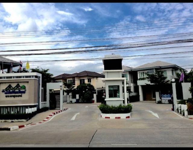 อื่นๆ มีบางส่วน 2013 ใช่ บ้านเดี่ยว 2 ชั้นบ้านแฝด 2 ชั้นแถมเฟอร์นิเจอร์ built in รูปที่ 3