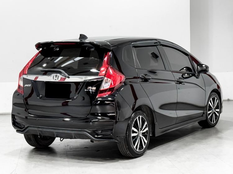 Honda Jazz 2019 1.5 RS i-VTEC Sedan เบนซิน เกียร์อัตโนมัติ ดำ รูปที่ 3