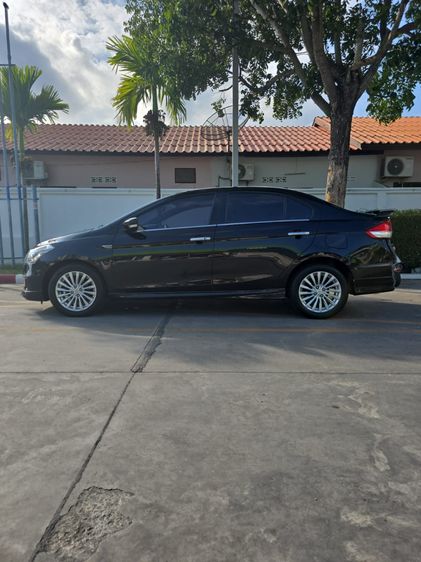 Suzuki Ciaz 2019 1.2 RS Sedan เบนซิน ไม่ติดแก๊ส เกียร์อัตโนมัติ ดำ รูปที่ 2