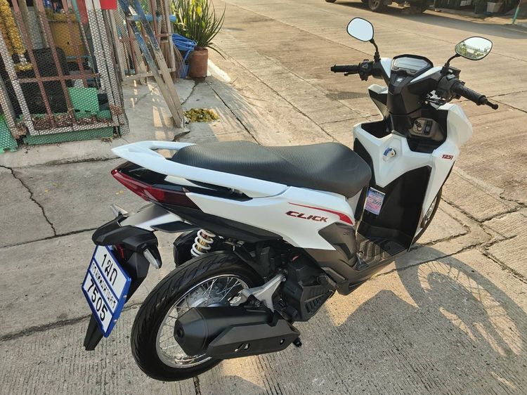🛵ยังไงก็ขาย CLICK125 i ปี 62 เครื่องดี สีสวย สตาร์ทมือ เล่มชุดโอนครบ+เปลี่ยนถ่ายน้ำมันเครื่องฟรี ส่งฟรี30 ก.ม รูปที่ 7