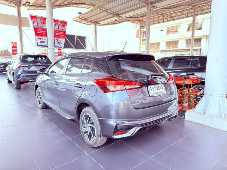 Toyota Yaris ATIV 2022 1.2 Sport Sedan เบนซิน ไม่ติดแก๊ส เกียร์อัตโนมัติ เทา รูปที่ 4