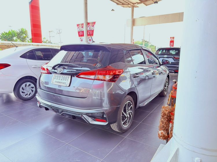 Toyota Yaris ATIV 2022 1.2 Sport Sedan เบนซิน ไม่ติดแก๊ส เกียร์อัตโนมัติ เทา รูปที่ 3