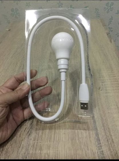 โคมไฟusb จากอเมริกา โคมไฟusb จากอเมริกา ปรับรูปร่างและทิศทางได้360องศา ดีไซน์เท่ๆมีสไตล์ ใช้งานง่าย พกพาสะดวก 