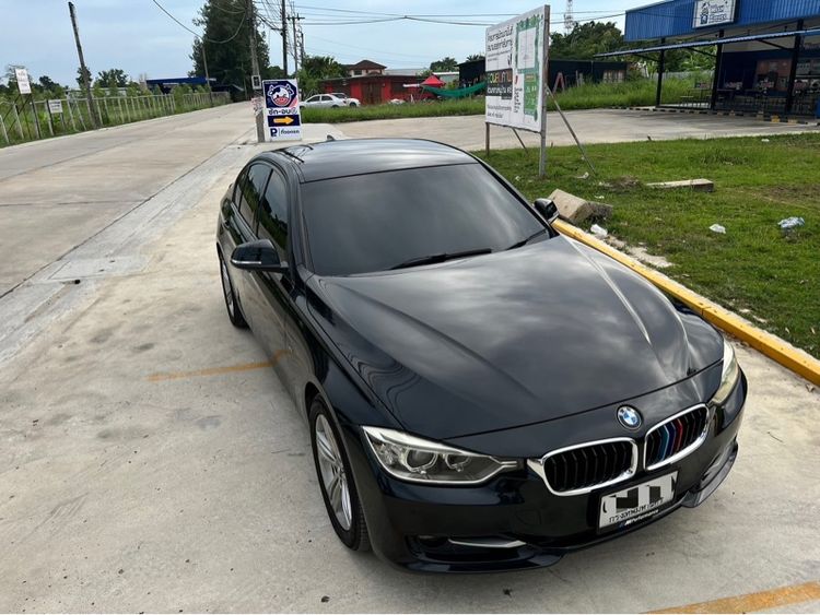 BMW Series 3 2014 320i Sedan เบนซิน เกียร์อัตโนมัติ ดำ รูปที่ 2
