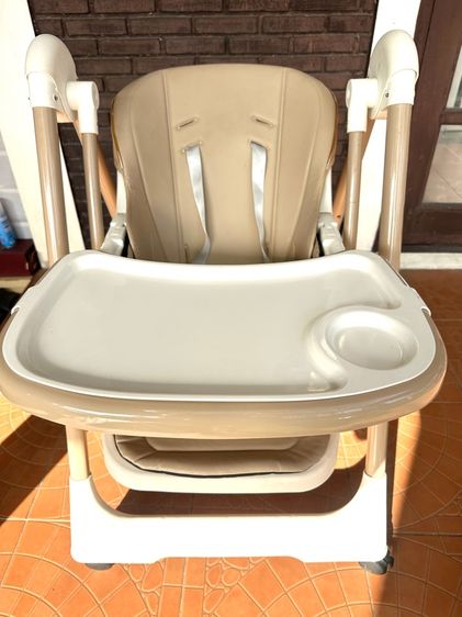 อุปกรณ์สำหรับเด็กและทารก โต๊ะกินข้าวเด็ก