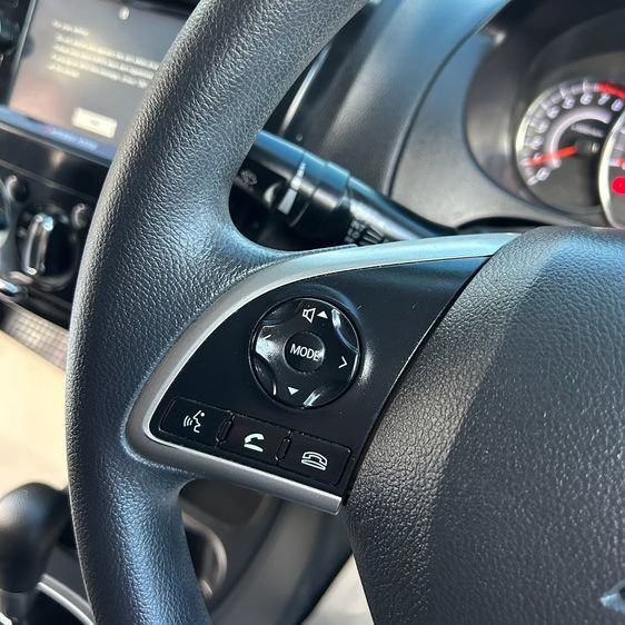 Mitsubishi Attrage 2018 1.2 GLX Sedan เบนซิน ไม่ติดแก๊ส เกียร์อัตโนมัติ เทา รูปที่ 4