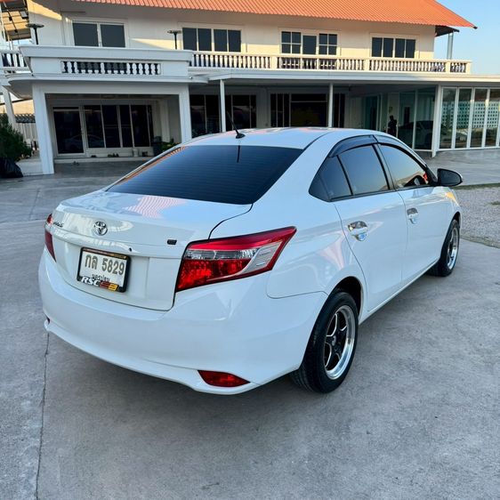 Toyota Vios 2015 1.5 E Sedan āđāļāļāļāļīāļ āđāļĄāđāļāļīāļāđāļāđāļŠ āđāļāļĩāļĒāļĢāđāļāļąāļāđāļāļĄāļąāļāļī āļāļēāļ§ āļĢāļđāļāļāļĩāđ 2