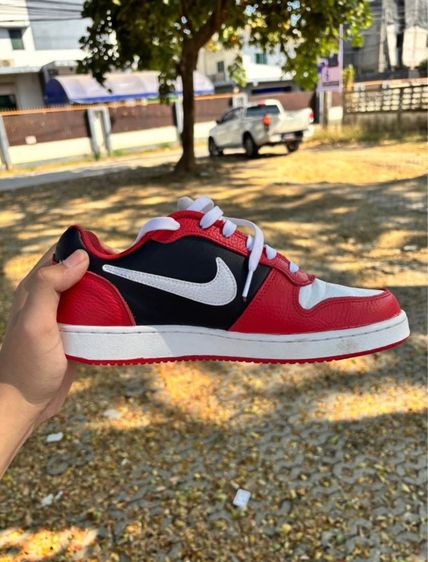 รองเท้า NIKE แท้100 สีแดงสวย เบอร์42