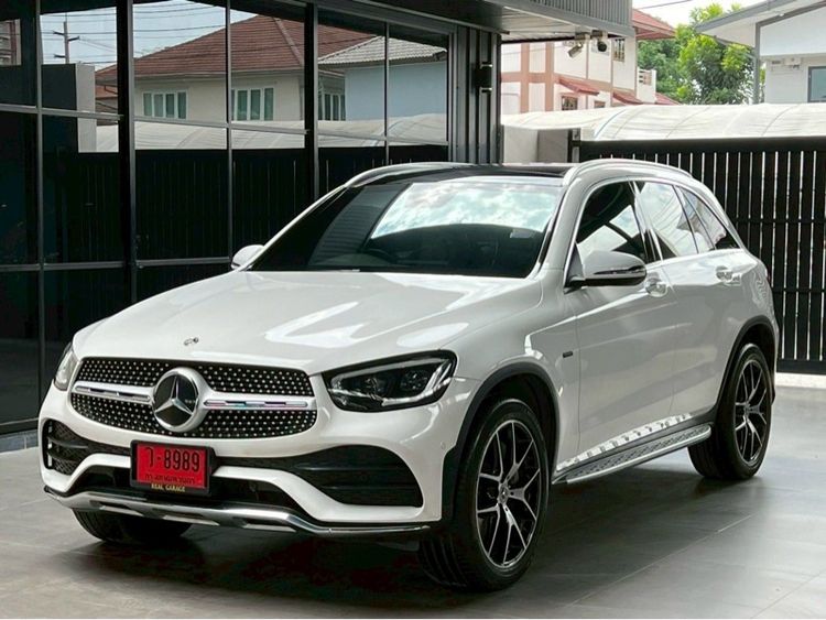 รถ Mercedes-Benz GLC-Class GLC300e สี ขาว