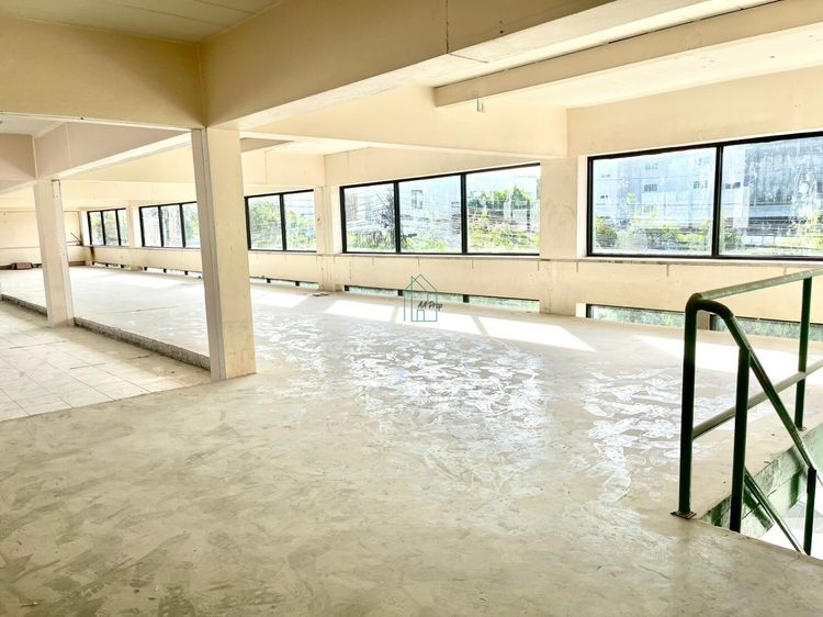 ให้เช่า พื้นที่โล่งชั้นลอย 280 ตารางเมตร ทำเลซอยพระราม 9 ซ.19 (ซอยวัดพระราม9) ใกล้เอกมัย ทองหล่อ ทางด่วนเอกมัย-รามอินทรา เหมาะทำออฟฟิศ Co-Wo รูปที่ 2