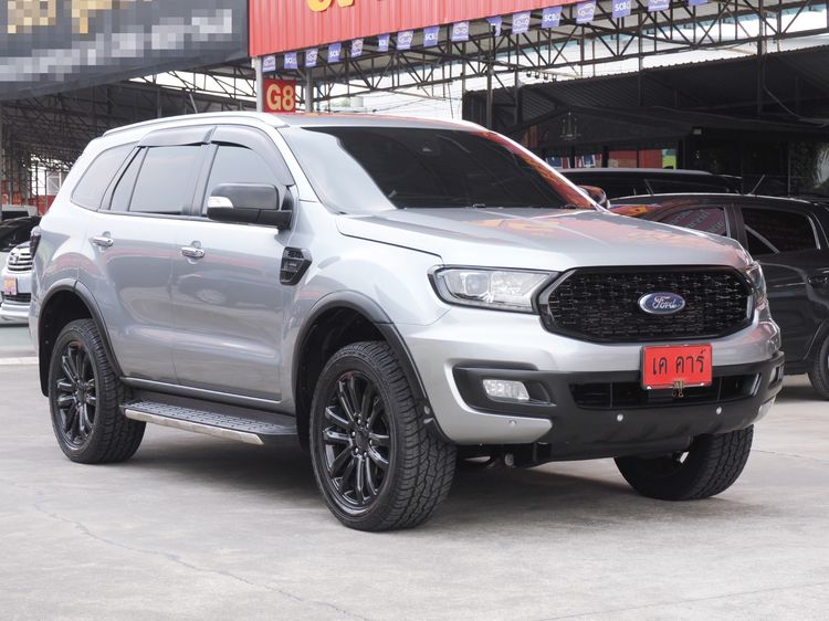 รถ Ford Everest 2.0 Titanium Plus สี เทา