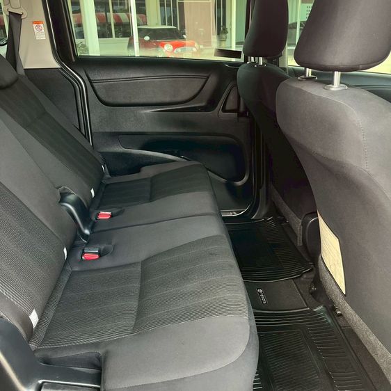 Toyota Sienta 2020 1.5 G Utility-car เบนซิน ไม่ติดแก๊ส เกียร์อัตโนมัติ ขาว รูปที่ 4