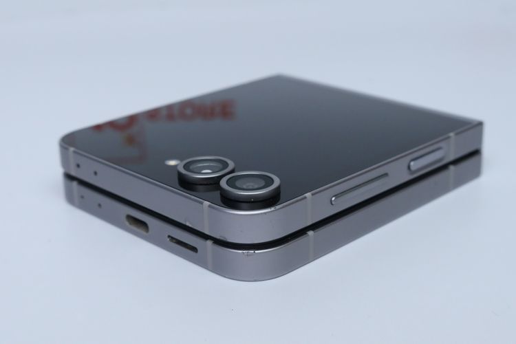 Samsung Galaxy Z Flip 6 12.256GB - ID26010208 รูปที่ 2