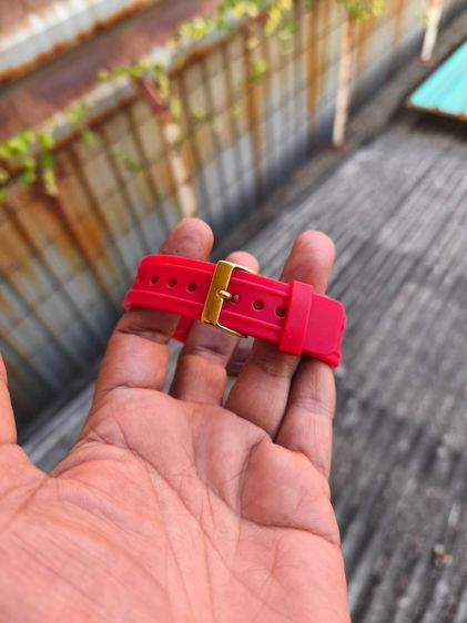 นาฬิกา GUESS 6เข็ม ของแท้ ระบบควอทซ์ ตัวเรือน ทองMICRON ขนาด38มม.รวมเม็ดมะยม เข็มแต้มพรายน้ำ6เข็ม เดินปกติทุกเข็ม ปุ่มกดสำหรับกดปรับเซ็ทเข็ม รูปที่ 3