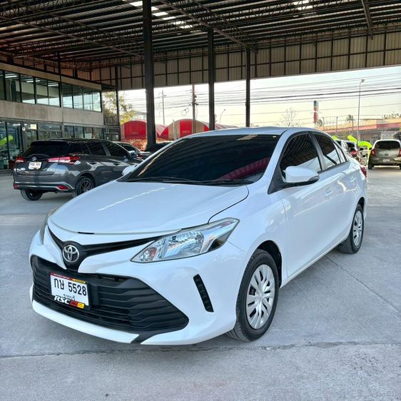 รถ Toyota Vios 1.5 Entry สี ขาว