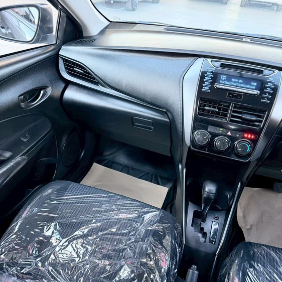 Toyota Yaris ATIV 2020 1.2 Entry Sedan เบนซิน ไม่ติดแก๊ส เกียร์อัตโนมัติ เทา รูปที่ 4