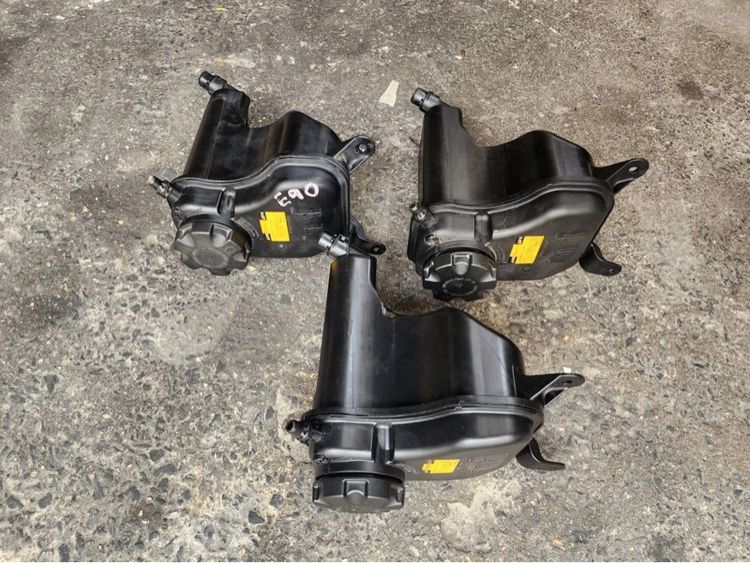 ถังพักน้ำหม้อน้ำ BMW E90 E84 X1