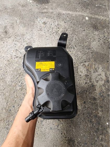 ถังพักน้ำหม้อน้ำ BMW E90 E84 X1 รูปที่ 12