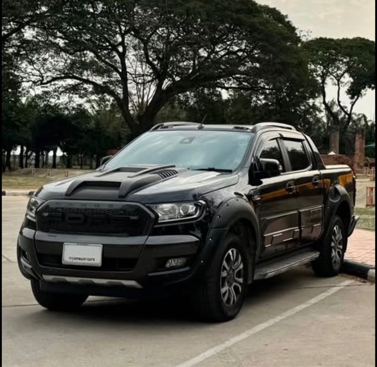รถ Ford Ranger 3.2 Wildtrak 4WD สี ดำ