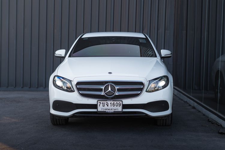 Mercedes-Benz E-Class 2017 E350 Sedan ปลั๊กอินไฮบริด (PHEV) ไม่ติดแก๊ส เกียร์อัตโนมัติ ขาว รูปที่ 2