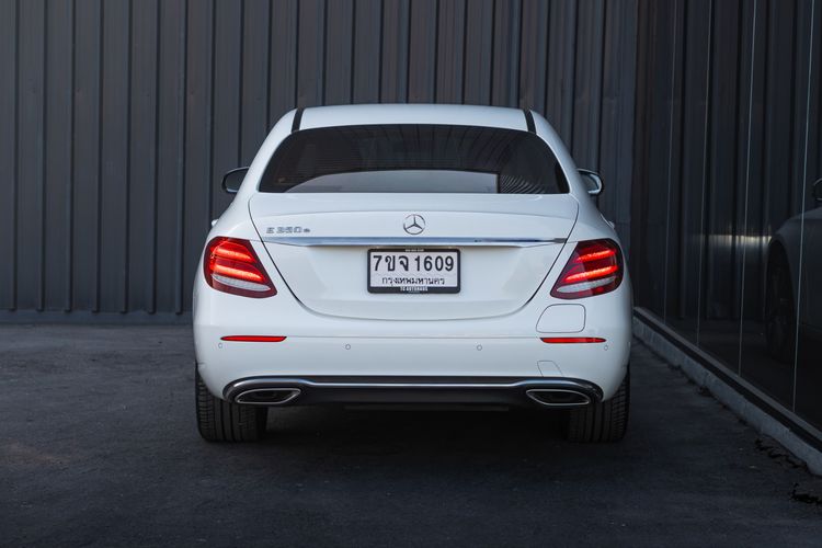 Mercedes-Benz E-Class 2017 E350 Sedan ปลั๊กอินไฮบริด (PHEV) ไม่ติดแก๊ส เกียร์อัตโนมัติ ขาว รูปที่ 3