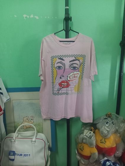 เสื้อยืด Coca-Cola Cherry Coke รูปที่ 2