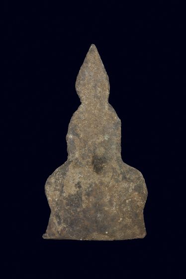 พระท่ากระดานหูช้างสนิมแดงตัดปีก รูปที่ 3