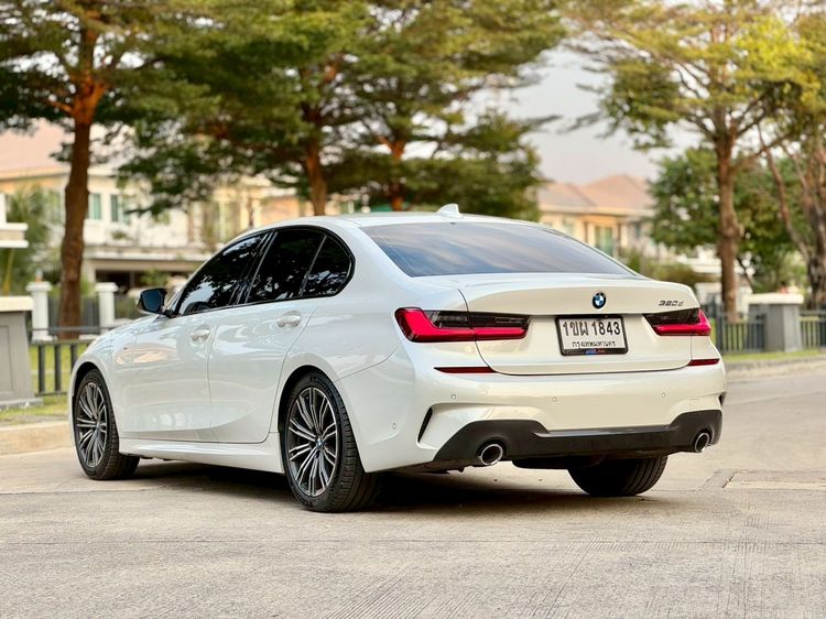 BMW Series 3 2021 320d Sedan ดีเซล ไม่ติดแก๊ส เกียร์อัตโนมัติ ขาว รูปที่ 4