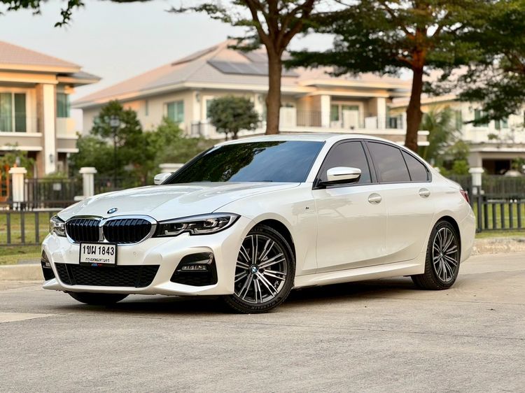 รถ BMW Series 3 320d สี ขาว