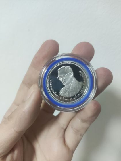 เหรียญเงินขัดเงา 800 บาท 80 พรรษา รัชกาลที่ 9 พ.ศ.2550 รูปที่ 4