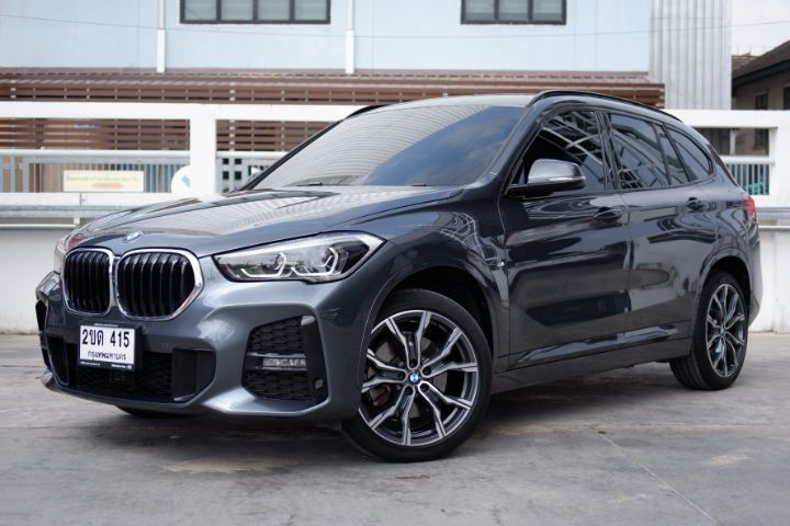 รถ BMW X1 2.0 sDrive20d M Sport สี เทา
