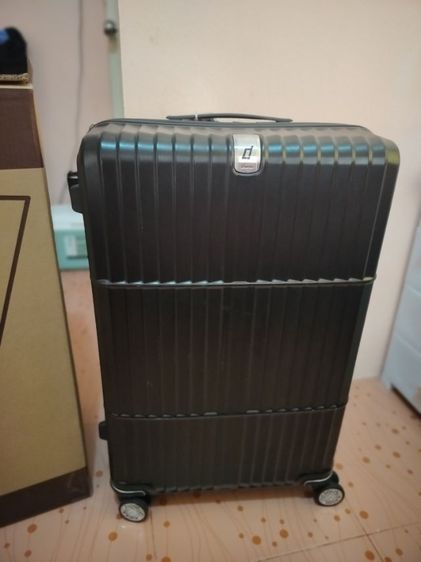 กระเป๋าDeparture 29.5นิ้ว แท้มือ1 ขาย1,800บ.  ราคาป้าย 17,000-19,000บ. ได้มาไม่ได้ใช้ รับปะกันสินค้า  รูปที่ 3