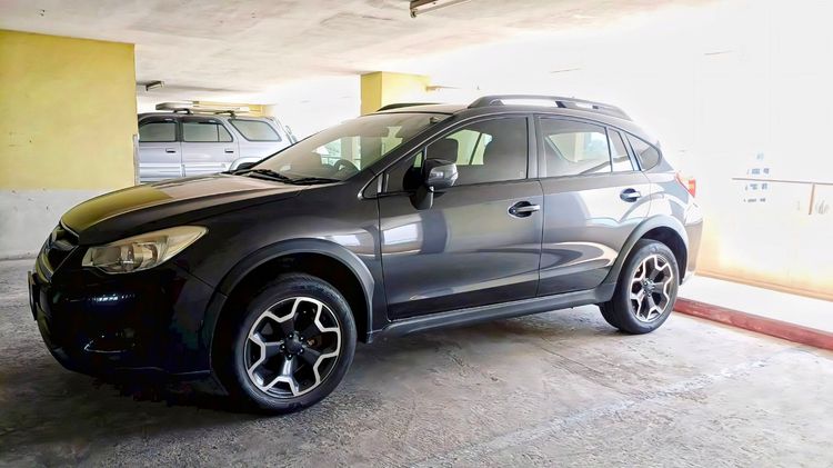 Subaru XV 2014 2.0 4WD Utility-car เบนซิน ไม่ติดแก๊ส เกียร์อัตโนมัติ ดำ รูปที่ 3