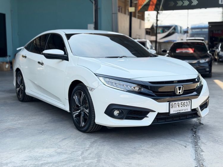 รถ Honda Civic 1.5 Turbo RS สี ขาว