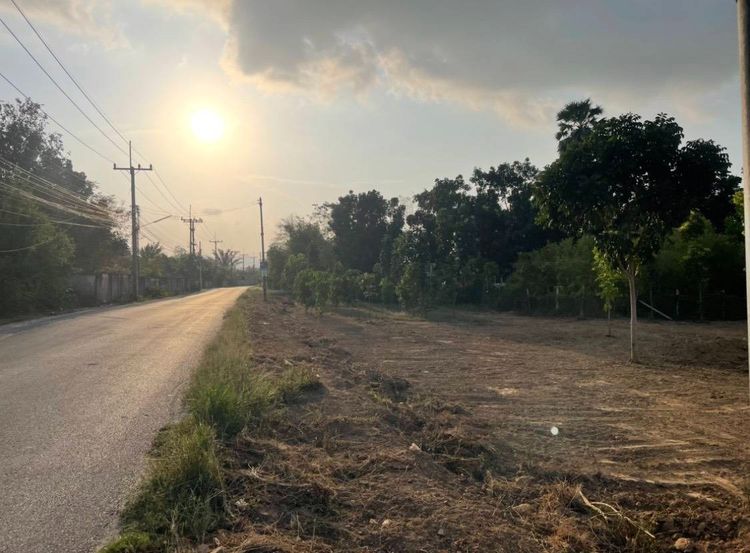 ðāļāļēāļĒāļāļĩāđāļāļīāļāđāļāļĨāļāļŠāļ§āļĒāđāļāļāļąāļ§āđāļĄāļ·āļāļāļāļĢāļēāļāļāļļāļĢāļĩ āļĢāļđāļāļāļĩāđ 3