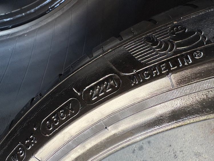 ยางMICHELIN225-40-18 ปี21 ปีแท้   รูปที่ 9