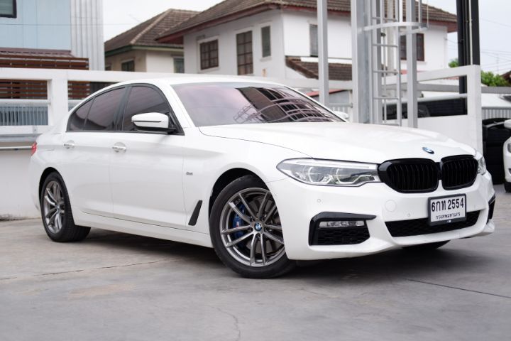 BMW Series 5 2018 520d Sedan ดีเซล ไม่ติดแก๊ส เกียร์อัตโนมัติ ขาว รูปที่ 4