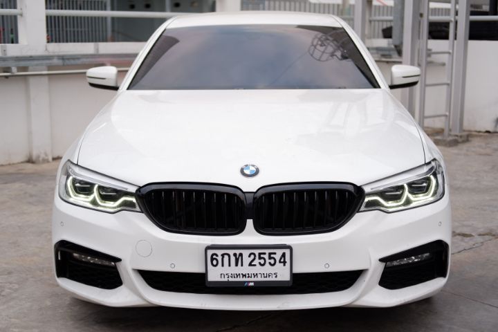 รถ BMW Series 5 520d สี ขาว