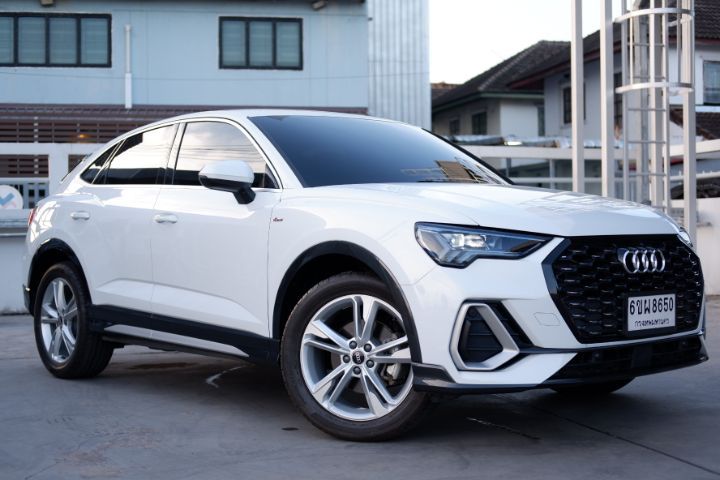 Audi Audi Q3 2021 2.0 TFSI AWD Utility-car เบนซิน ไม่ติดแก๊ส เกียร์อัตโนมัติ ขาว รูปที่ 3