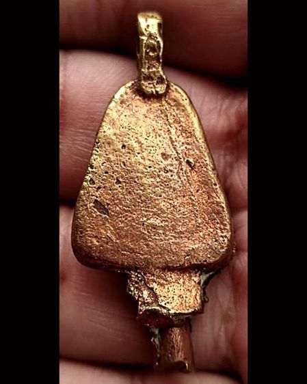 ล้างผิว รูปหล่อ-เหรียญหล่อจอบใหญ่ หลวงพ่อเงิน รุ่นปืนแตก วัดคงคาราม (บางคลานใต้) ตัดจากช่อกรรมการ รูปที่ 5