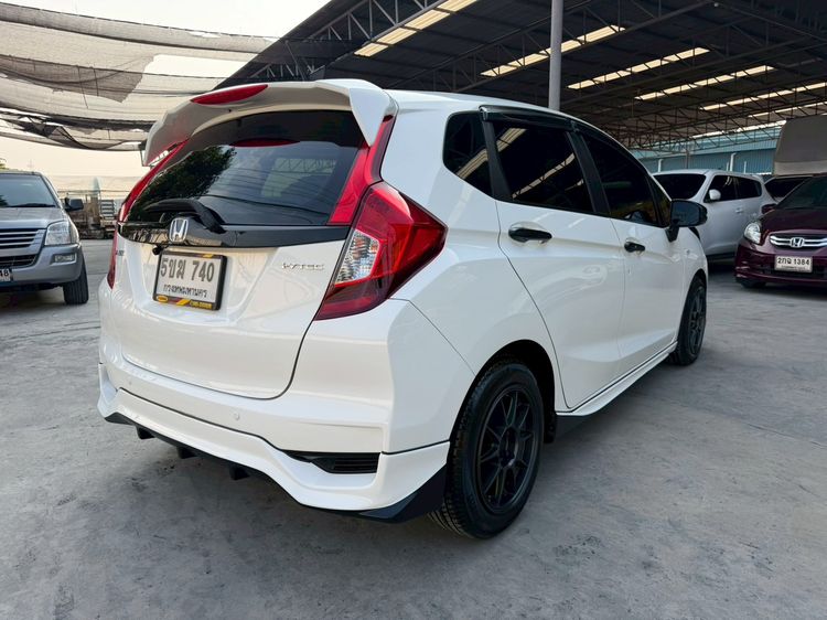 Honda Jazz 2017 1.5 S i-VTEC Sedan เบนซิน ไม่ติดแก๊ส เกียร์อัตโนมัติ ขาว รูปที่ 4