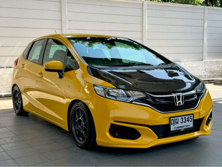 Honda Jazz 2018 1.5 S Sedan เบนซิน ไม่ติดแก๊ส เกียร์ธรรมดา เหลือง รูปที่ 2