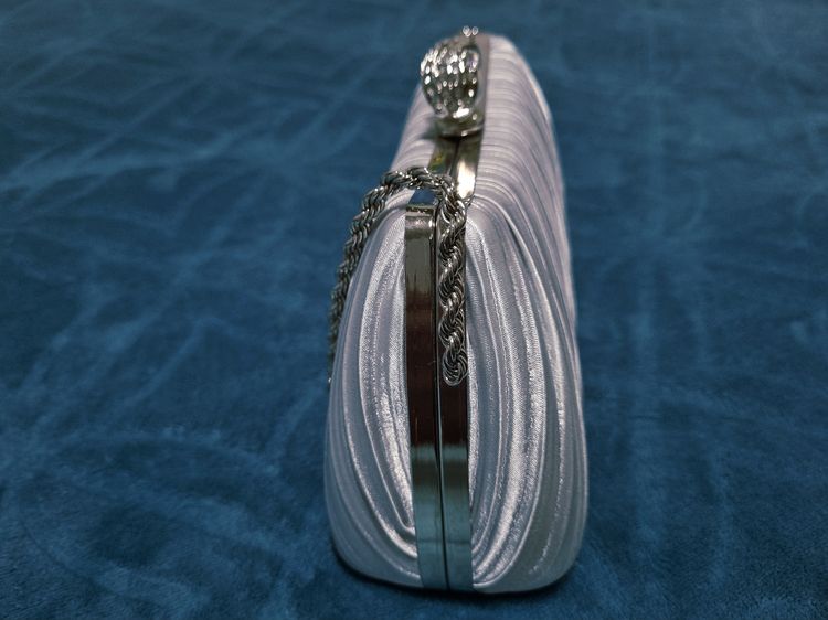 กระเป๋า box clutch สีเทาเงิน รูปที่ 3